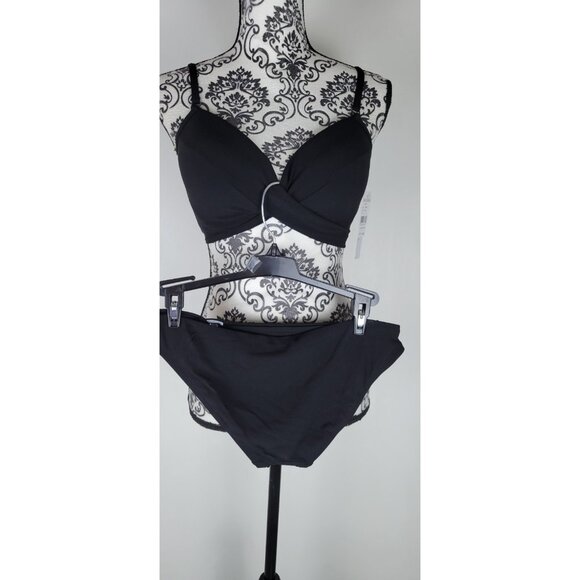 Robin Piccone Aubrey Twist Bikini Set in Black - Medium - Picture 5 of 6